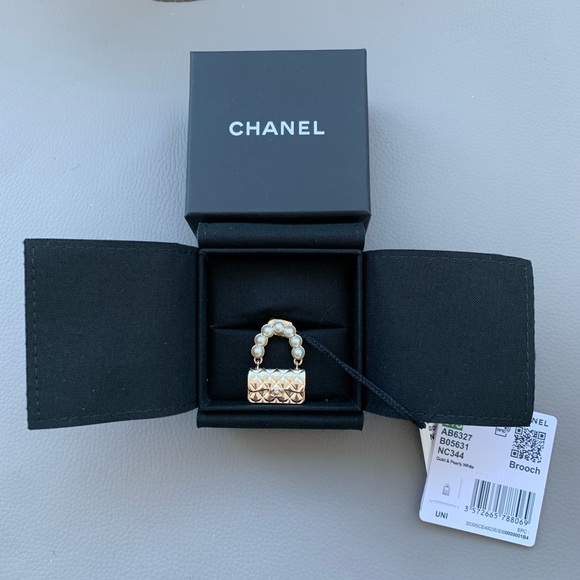 Chanel Classic Flap Brooch - Picture 1 of 4